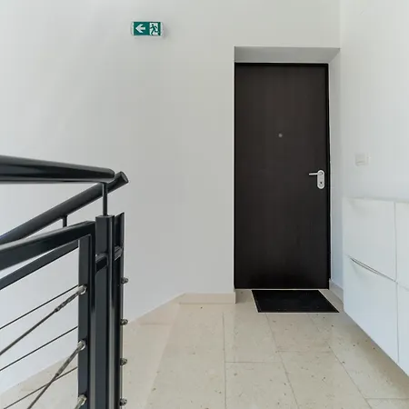 Appartement Spacious Two Bedroom With Roof Terrace, Borik