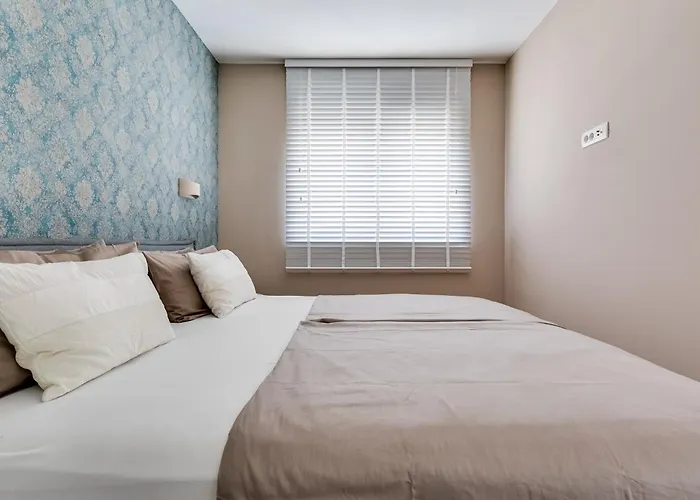 Spacious Two Bedroom With Roof Terrace, Borik 아파트 자다르