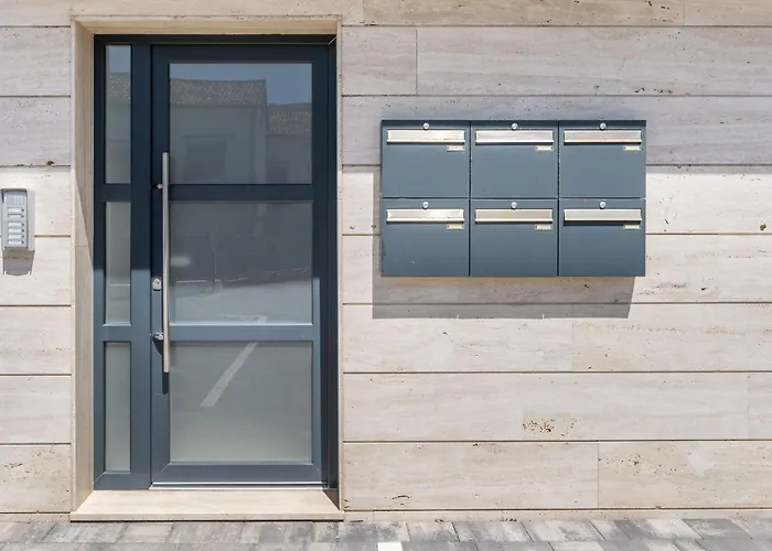 아파트 Spacious Two Bedroom With Roof Terrace, Borik