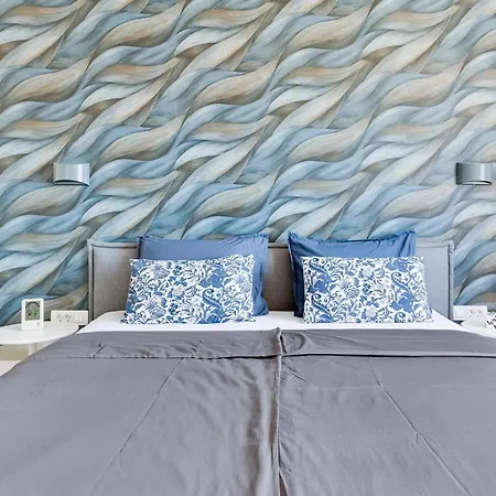 Spacious Two Bedroom With Roof Terrace, Borik